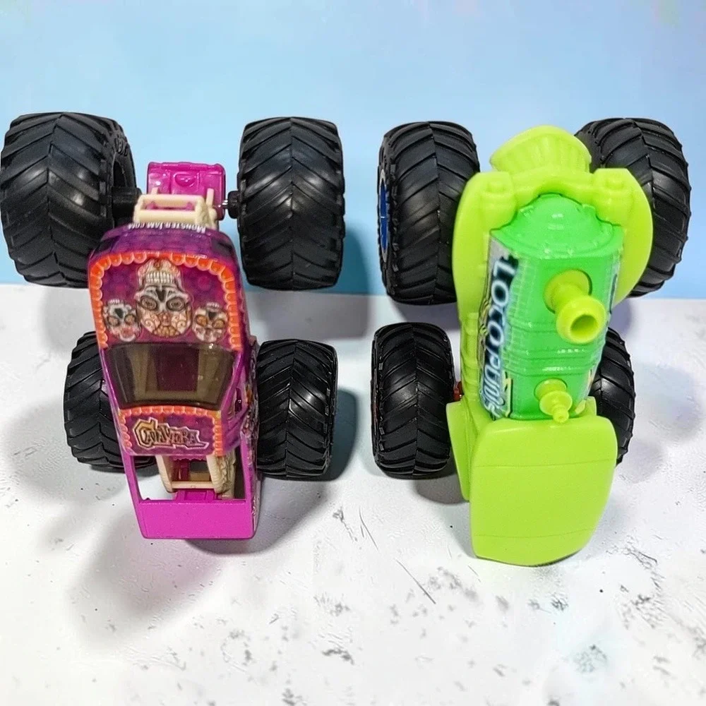 Hot Wheels Spin Master Monster Trucks Loco Punk Calavera 1:64 Lot Train Skull